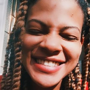 Meet your Posher, Macy